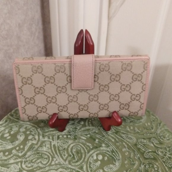 Gucci GG Logo Check & 7 Credit Wallet - Picture 2 of 16